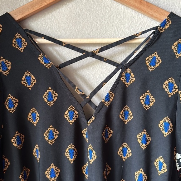 Black Kimono Sleeve V Neck Dress - Picture 9 of 9